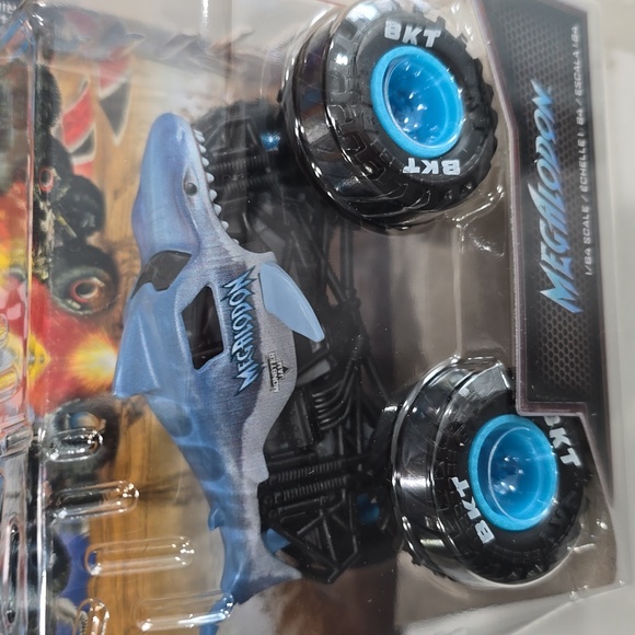 Monster jam Megalodon Monster Truck Series 34 - Picture 2 of 4